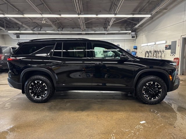 Used 2025 Chevrolet Traverse Z71 w/ Driver Confidence Package image 7