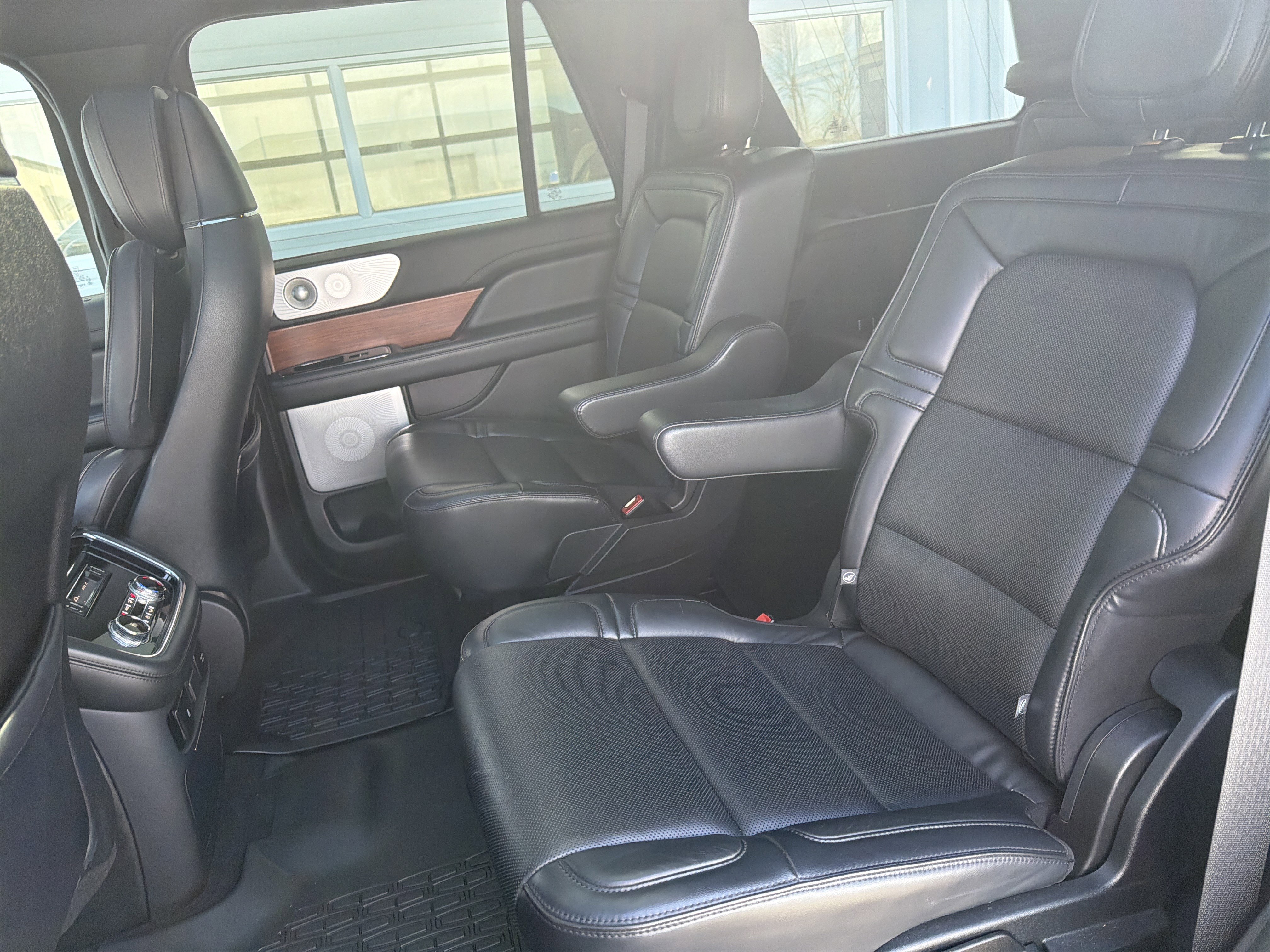 Used 2019 Lincoln Navigator Reserve AWD/4WD image 26