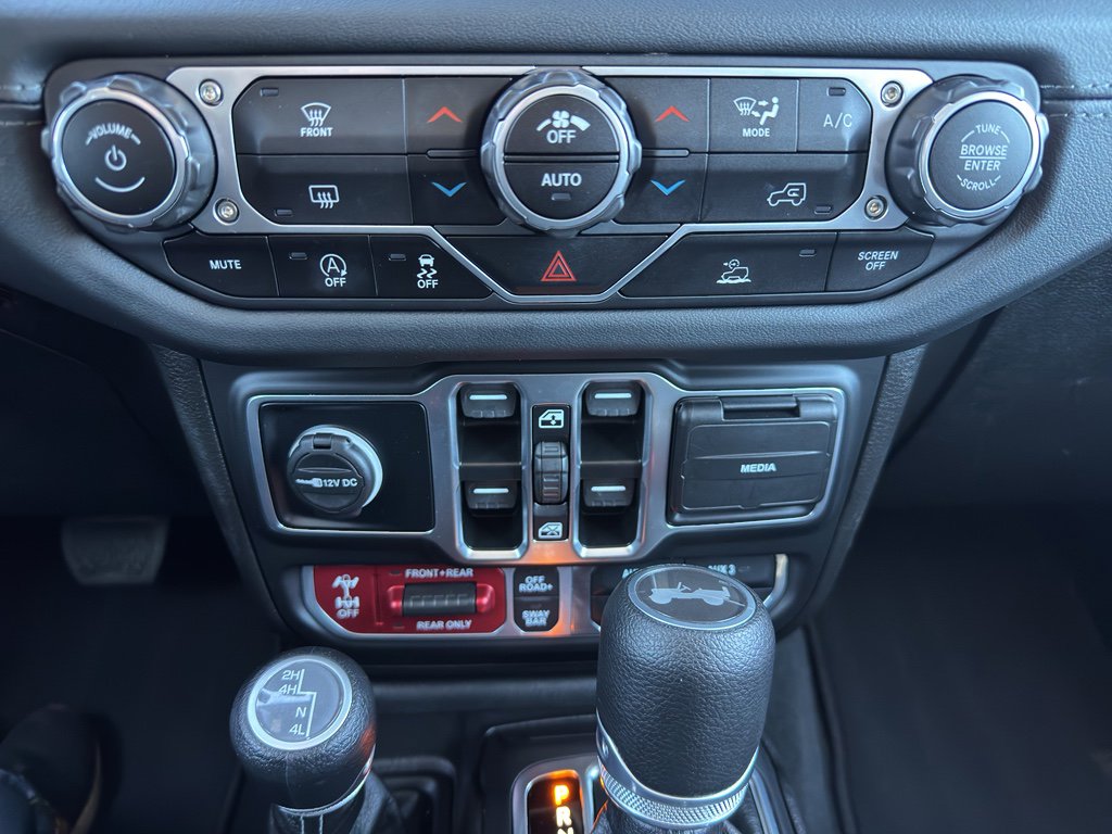 Used 2025 Jeep Wrangler Unlimited Rubicon image 23