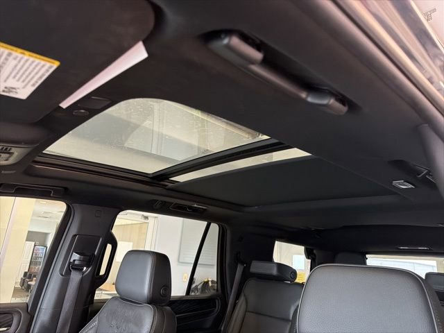 Used 2022 GMC Yukon Denali image 2