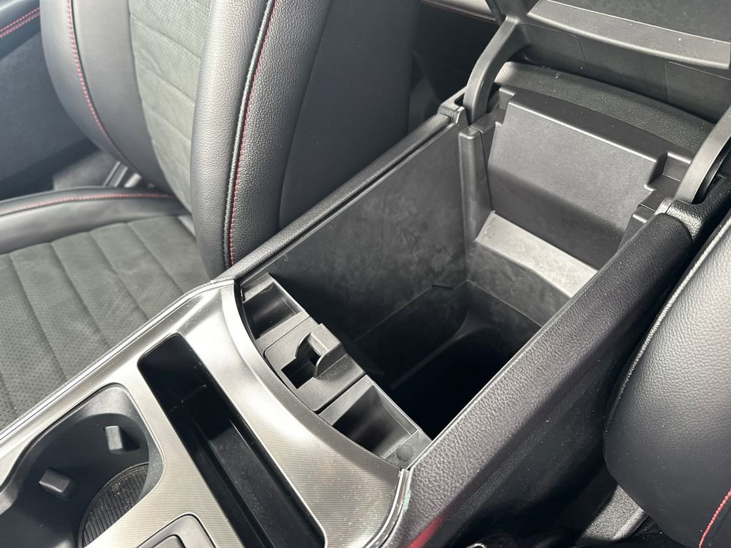 Used 2024 Ford Edge ST-Line image 21