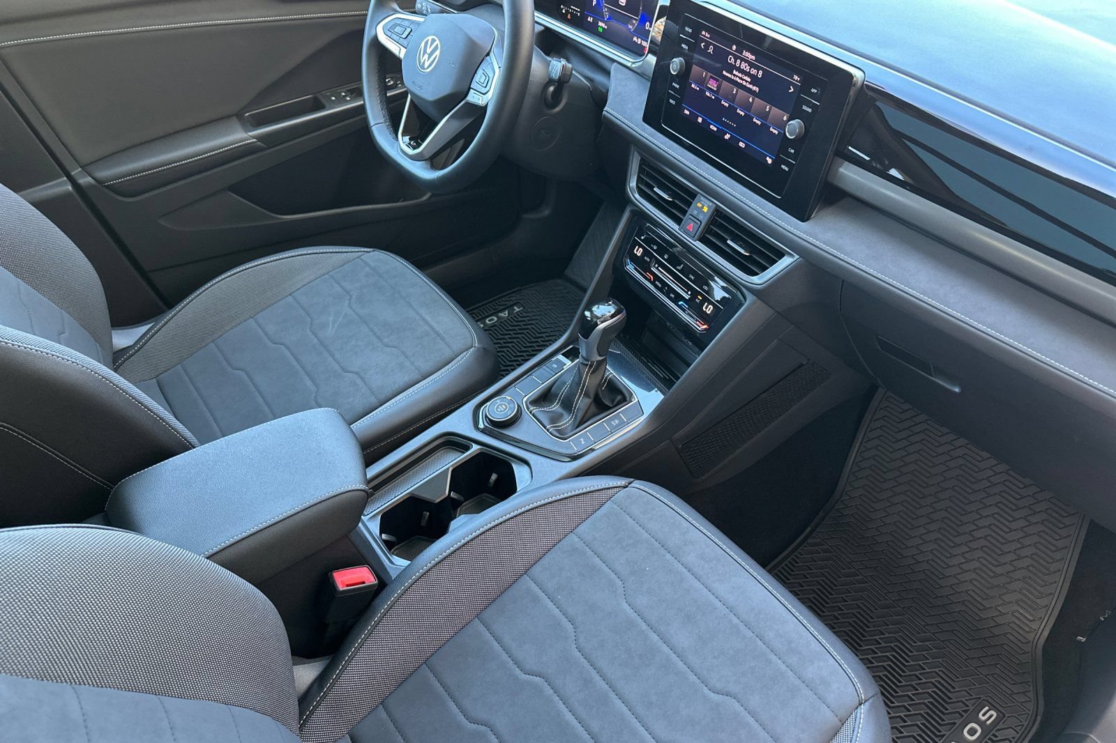Certified 2026 Volkswagen Taos SE AWD/4WD image 16