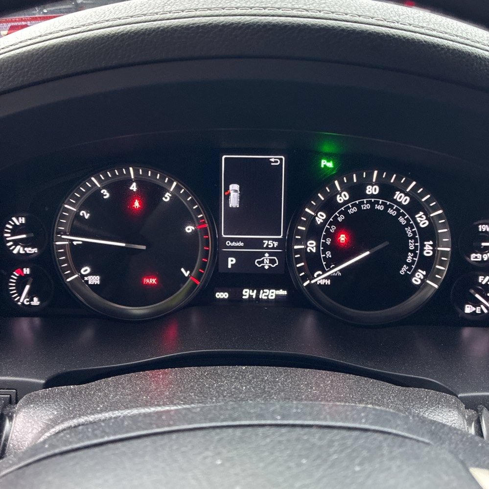 Used 2019 Lexus LX 570 4WD w/ Luxury Package image 20