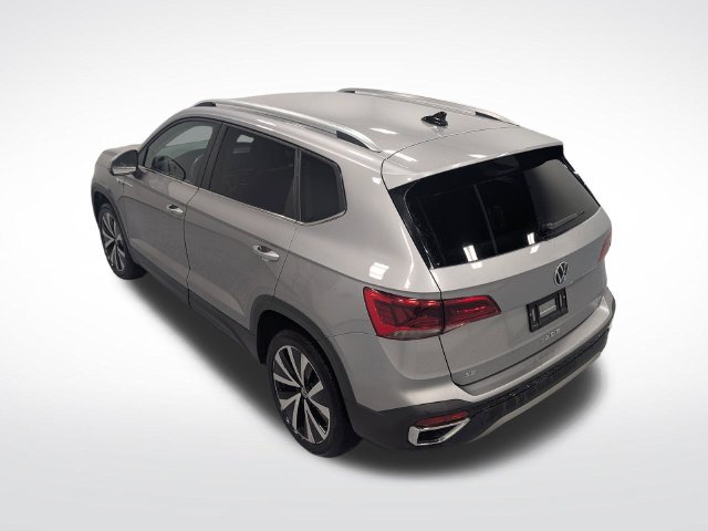 Used 2024 Volkswagen Taos SE FWD image 6