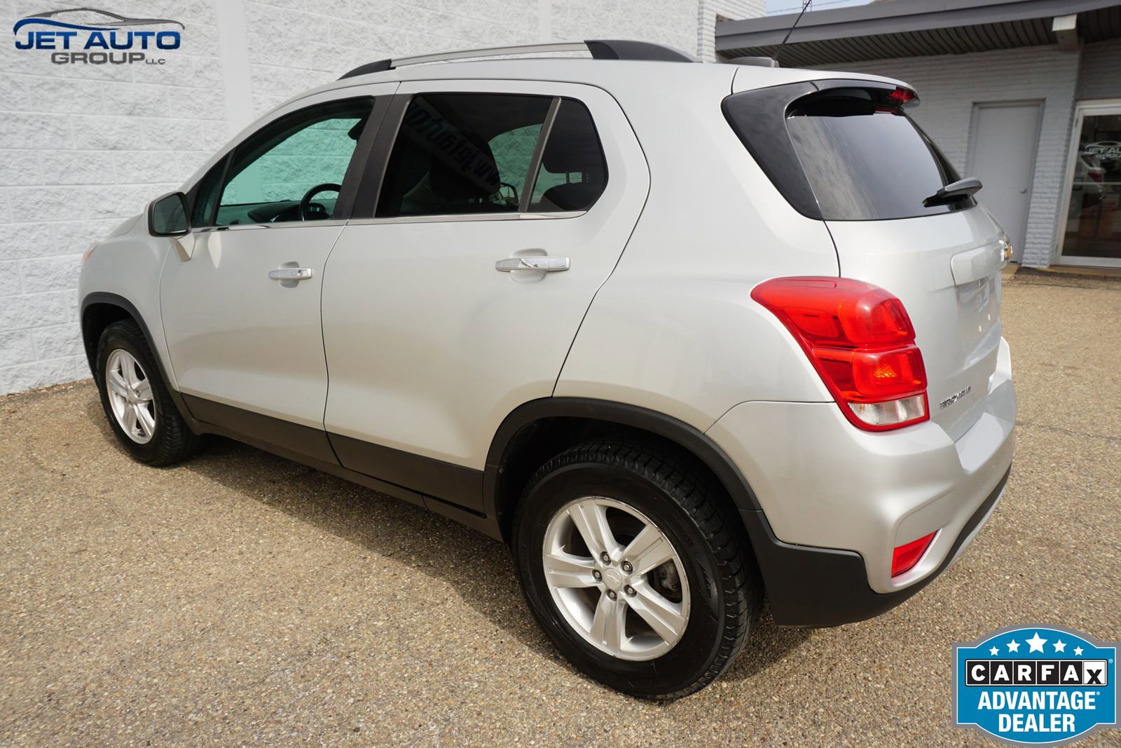Used 2020 Chevrolet Trax LT w/ LT Convenience Package image 8