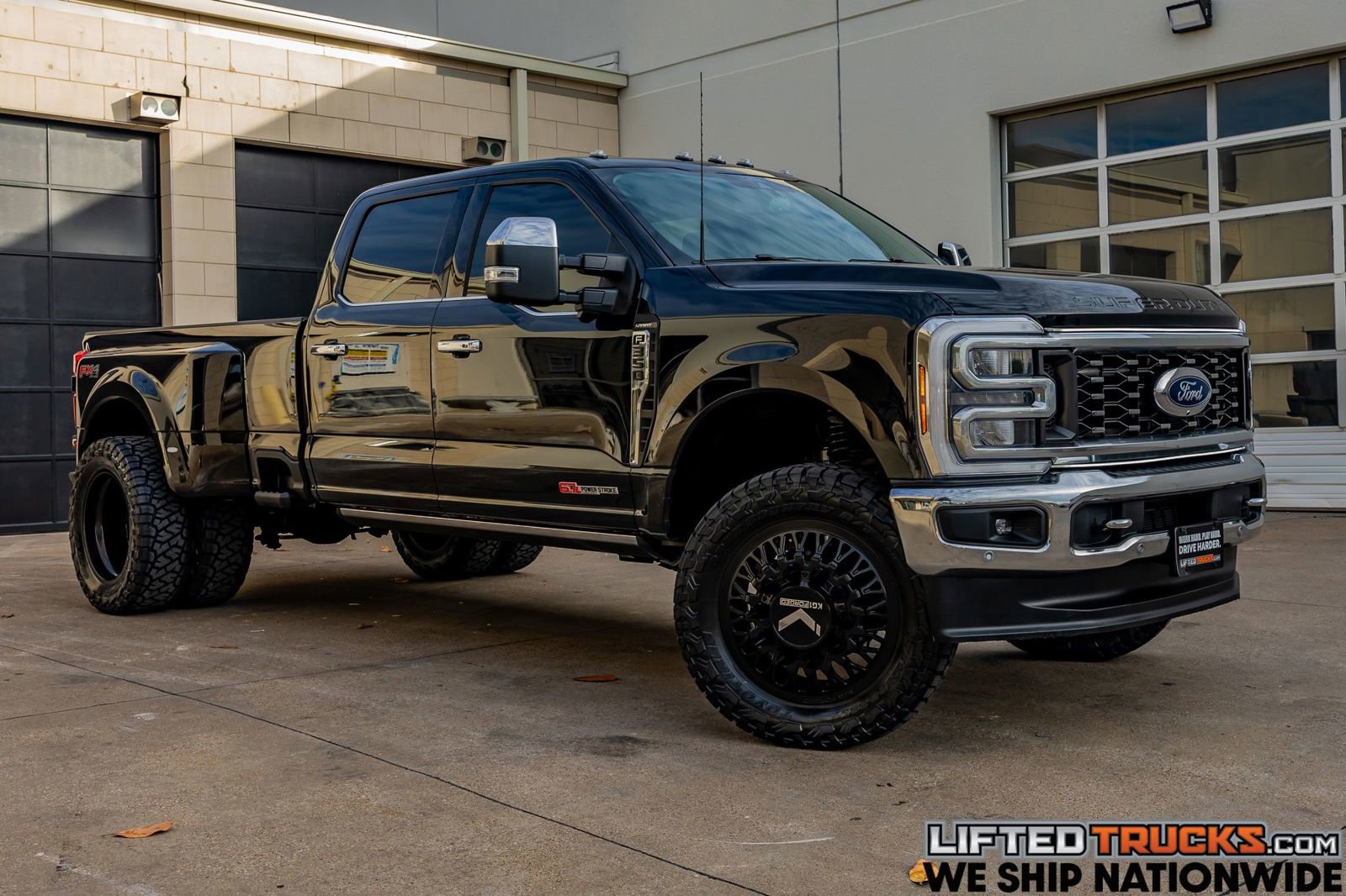 Used 2024 Ford F350 Lariat w/ Lariat Ultimate Package image 1