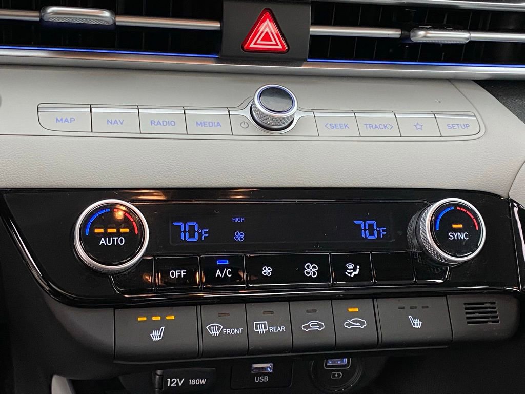 Used 2022 Hyundai Elantra Limited FWD image 19
