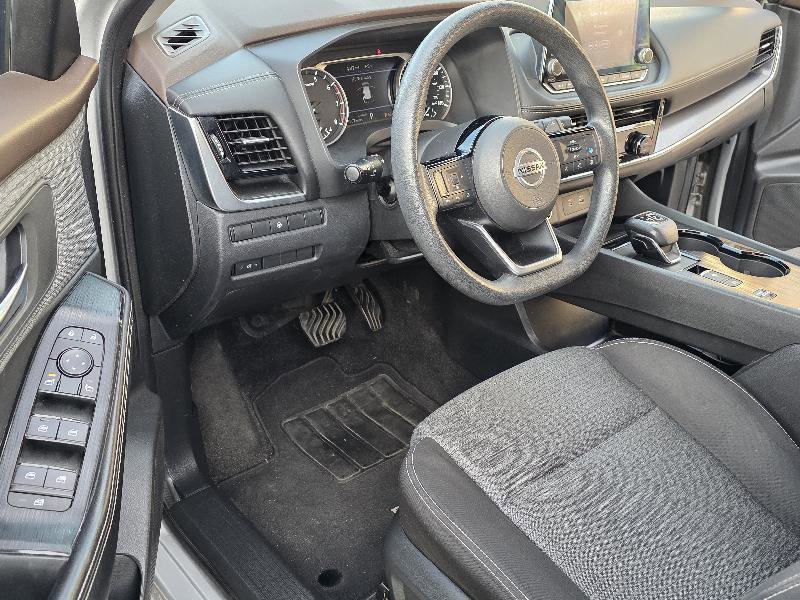 Used 2021 Nissan Rogue SV image 11