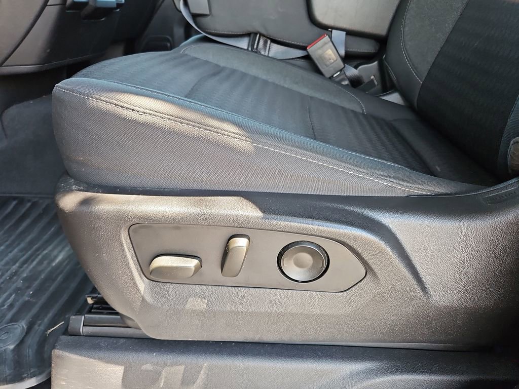 Used 2023 Chevrolet Silverado 1500 Custom w/ LPO, Dark Essentials Package RWD image 20