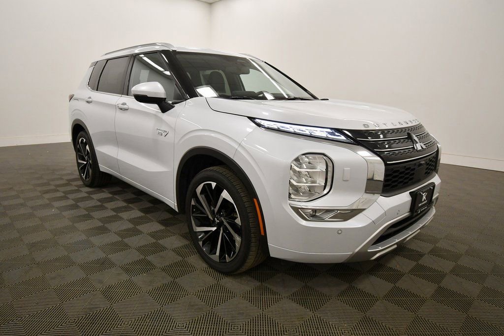 Used 2024 Mitsubishi Outlander SEL image 10