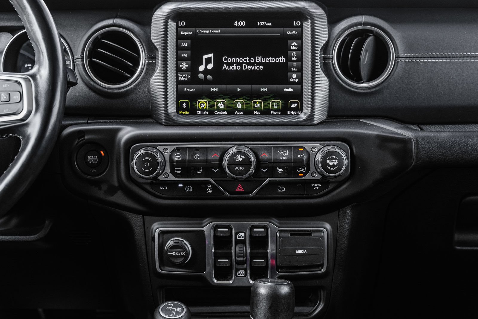 Used 2023 Jeep Wrangler Unlimited Sahara w/ Cold Weather Group AWD/4WD image 28