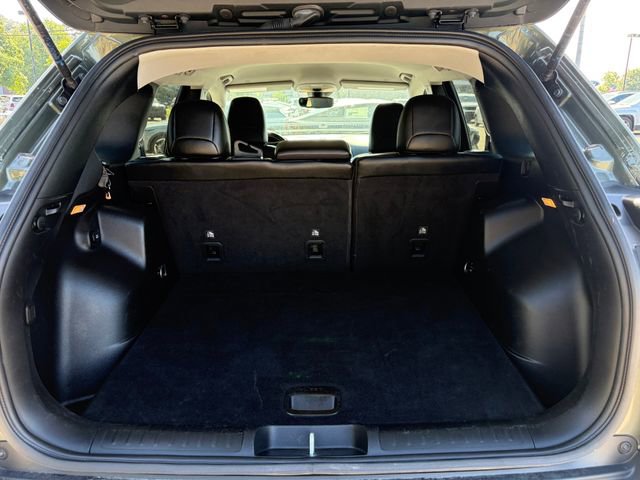 Used 2021 Jeep Cherokee Trailhawk AWD/4WD image 13