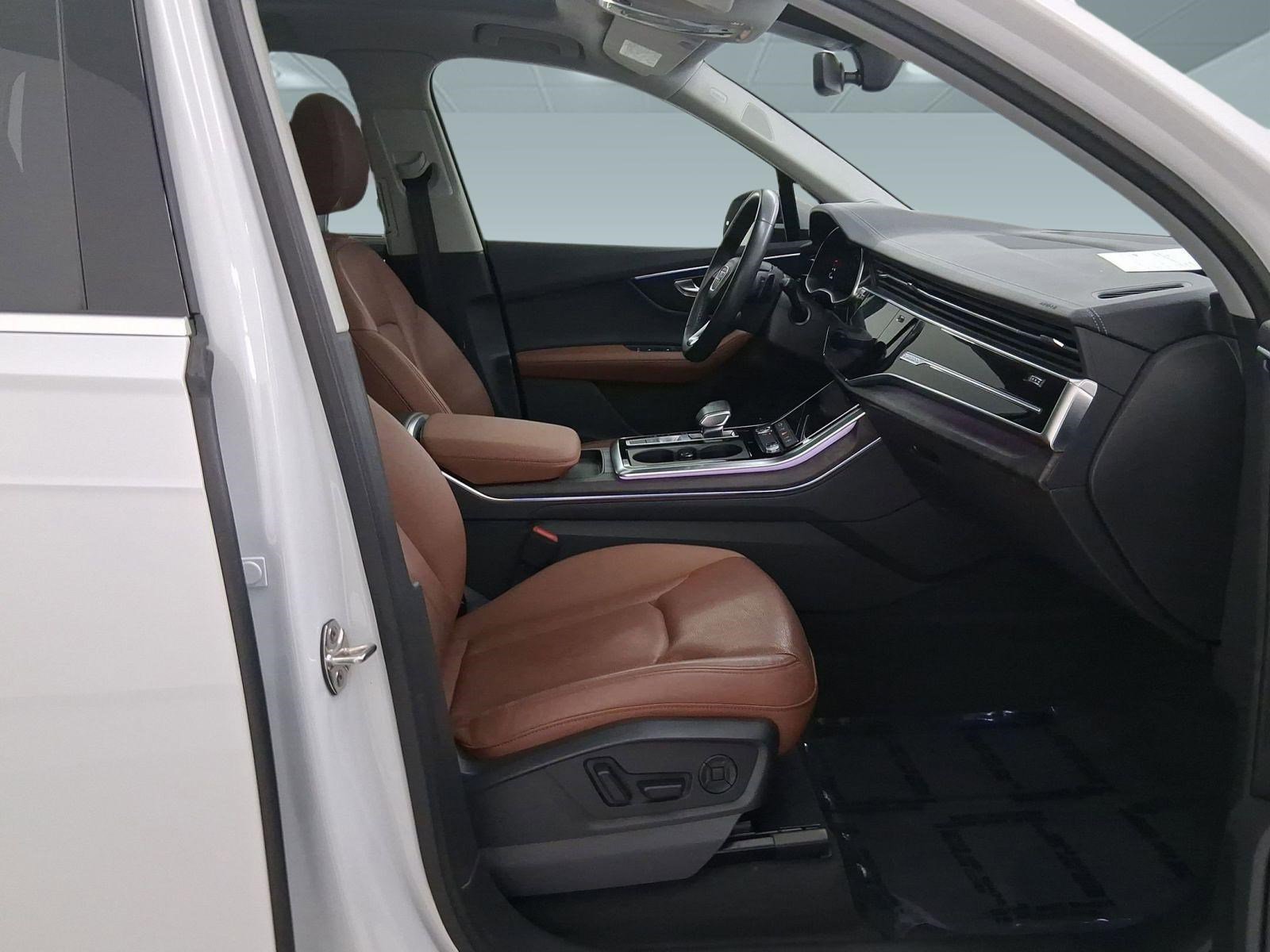 Certified 2024 Audi Q7 Premium Plus image 33