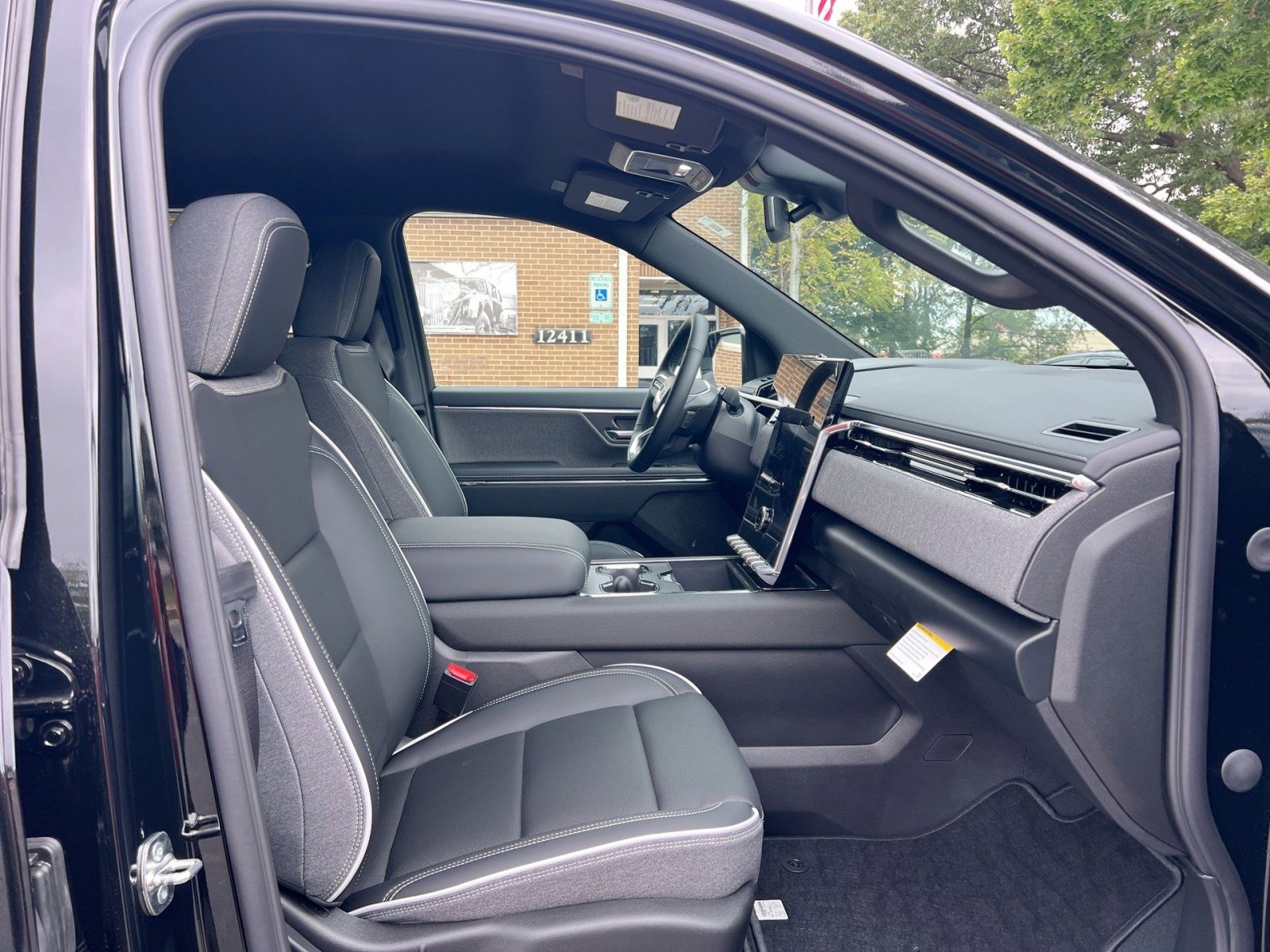 New 2026 GMC Sierra EV Elevation image 22