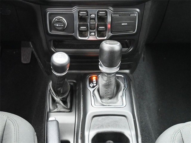 Used 2022 Jeep Gladiator Sport image 22