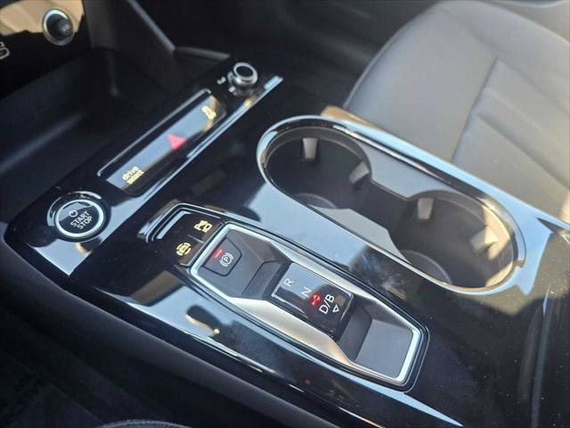 Used 2027 Audi Q6 e-tron Prestige w/ S Line Black Optic Package AWD/4WD image 33
