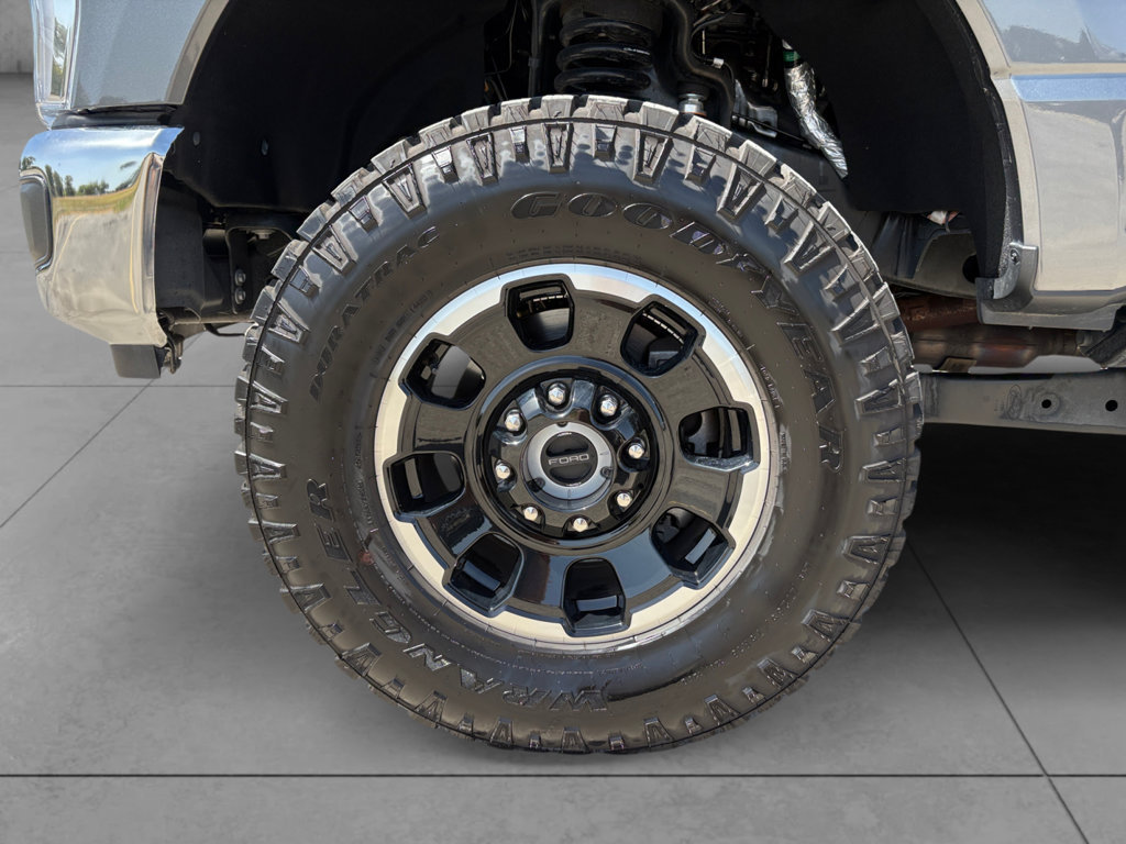 Used 2026 Ford F250 Lariat w/ Tremor Off-Road Package AWD/4WD image 9