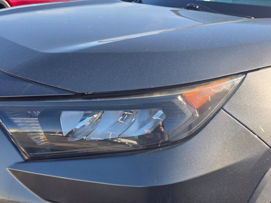 Used 2021 Toyota RAV4 LE AWD/4WD image 23