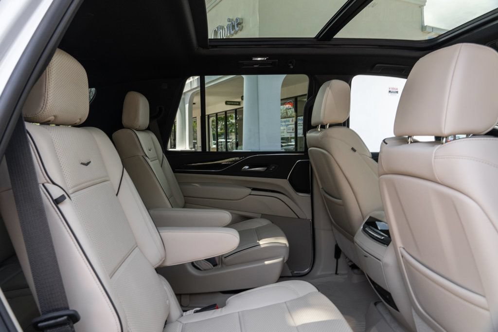 Used 2023 Cadillac Escalade Premium Luxury w/ Performance Package AWD/4WD image 26