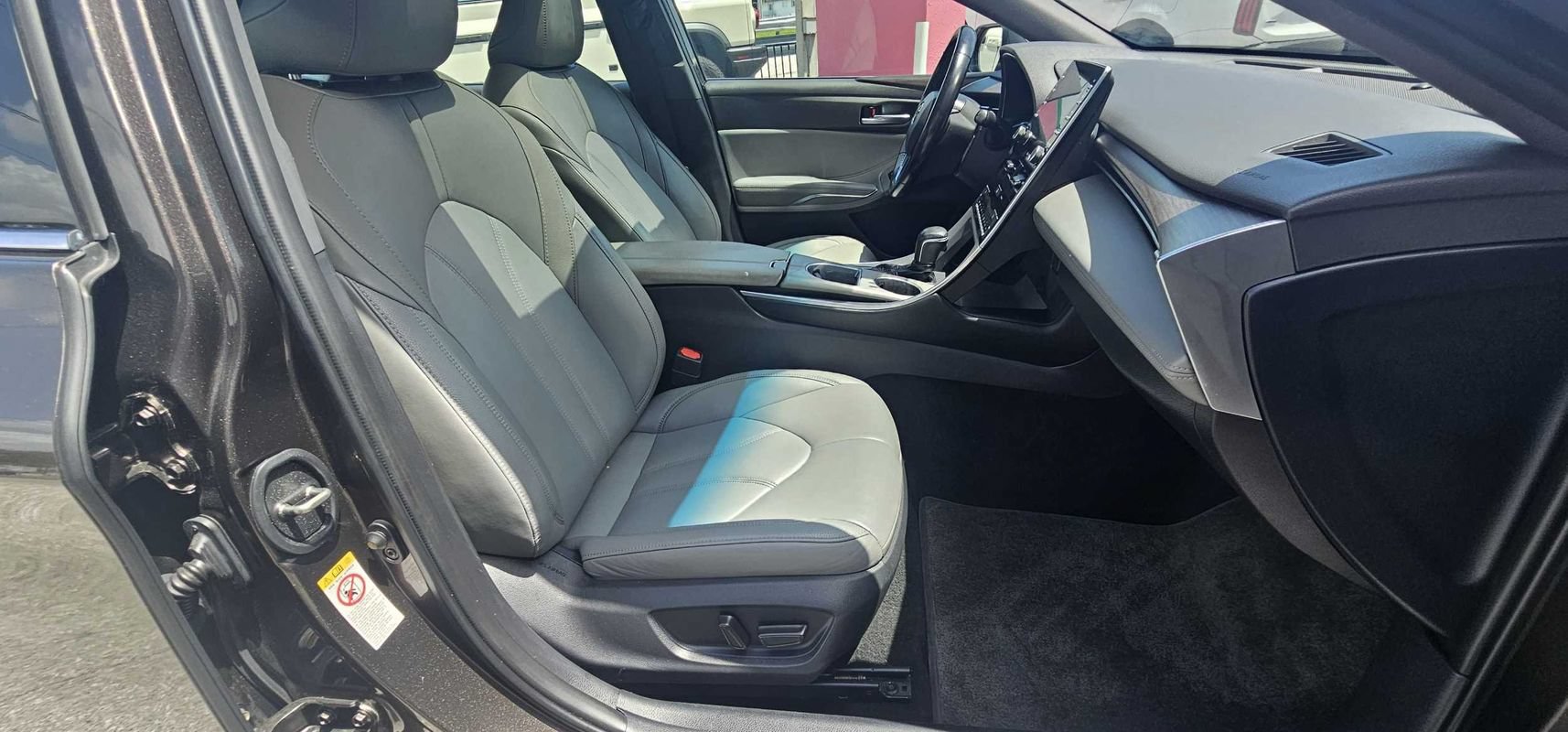 Used 2019 Toyota Avalon XLE w/ Moonroof Package FWD image 30