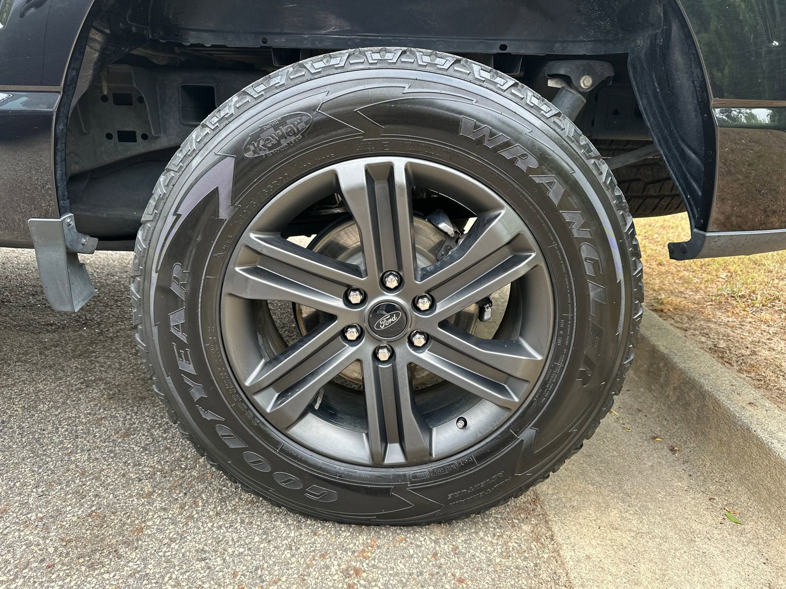 Used 2021 Ford F150 Lariat AWD/4WD image 14