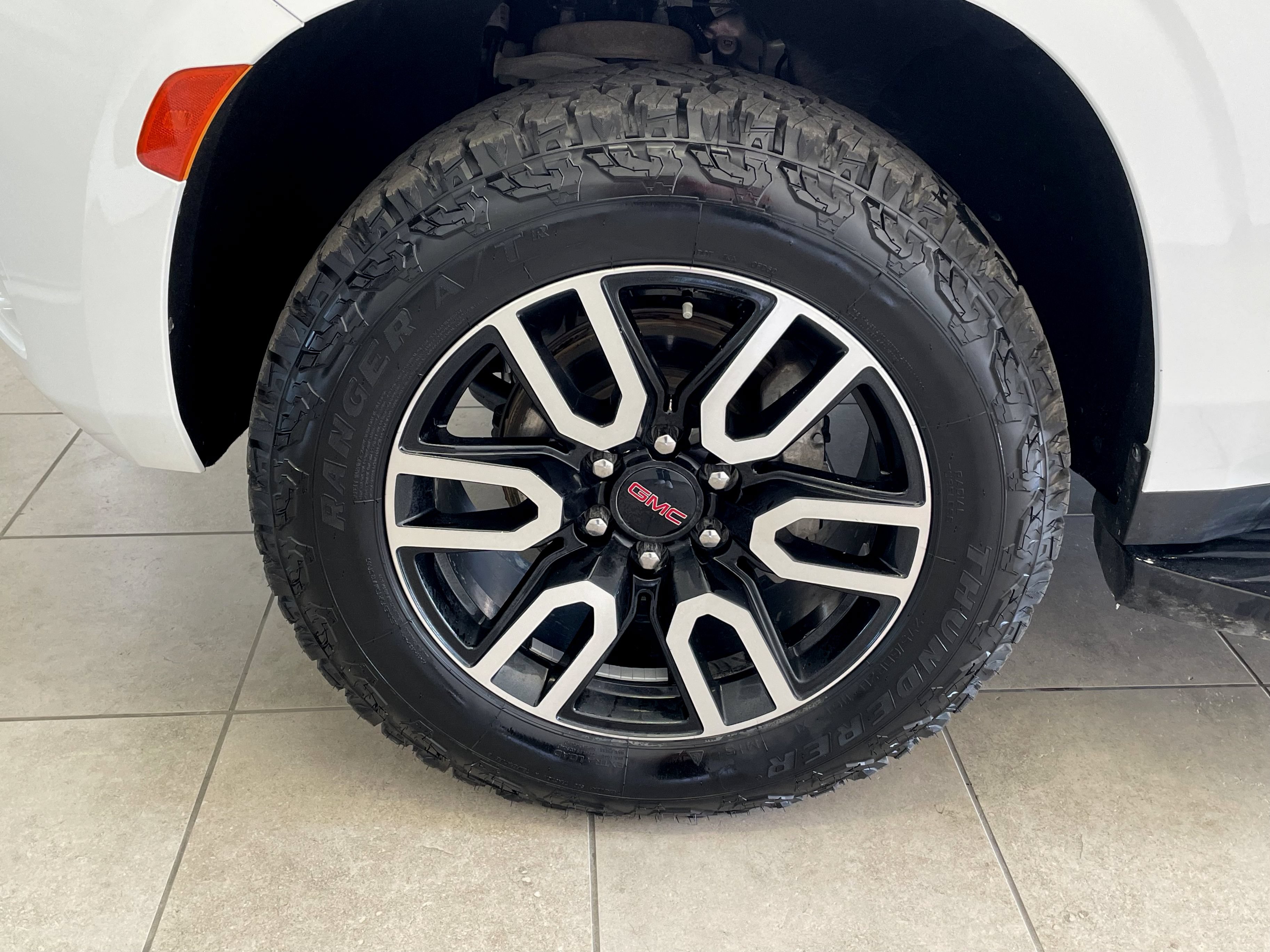 Certified 2024 GMC Yukon AT4 w/ Technology Package AWD/4WD image 10