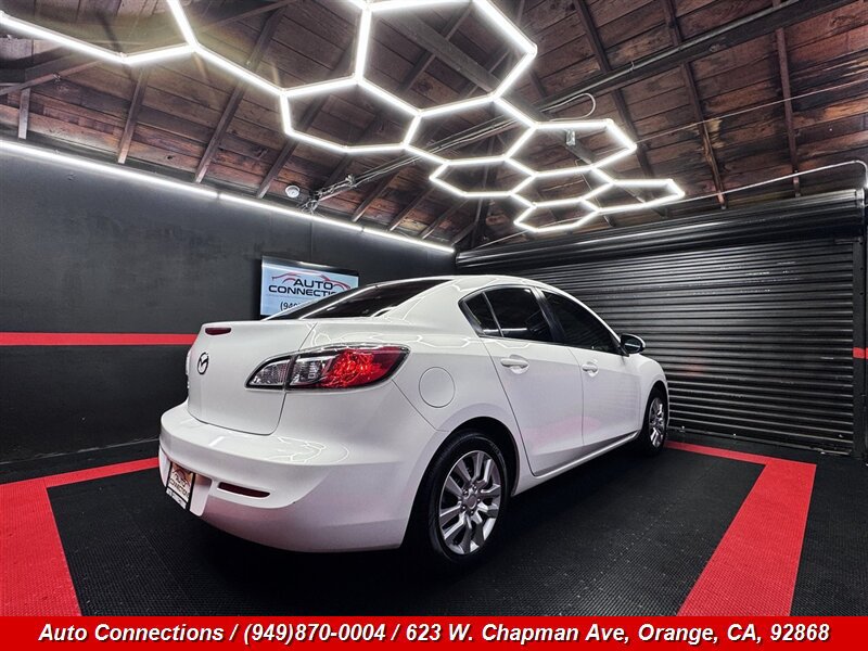 Used 2012 MAZDA MAZDA3 i Sport FWD image 3