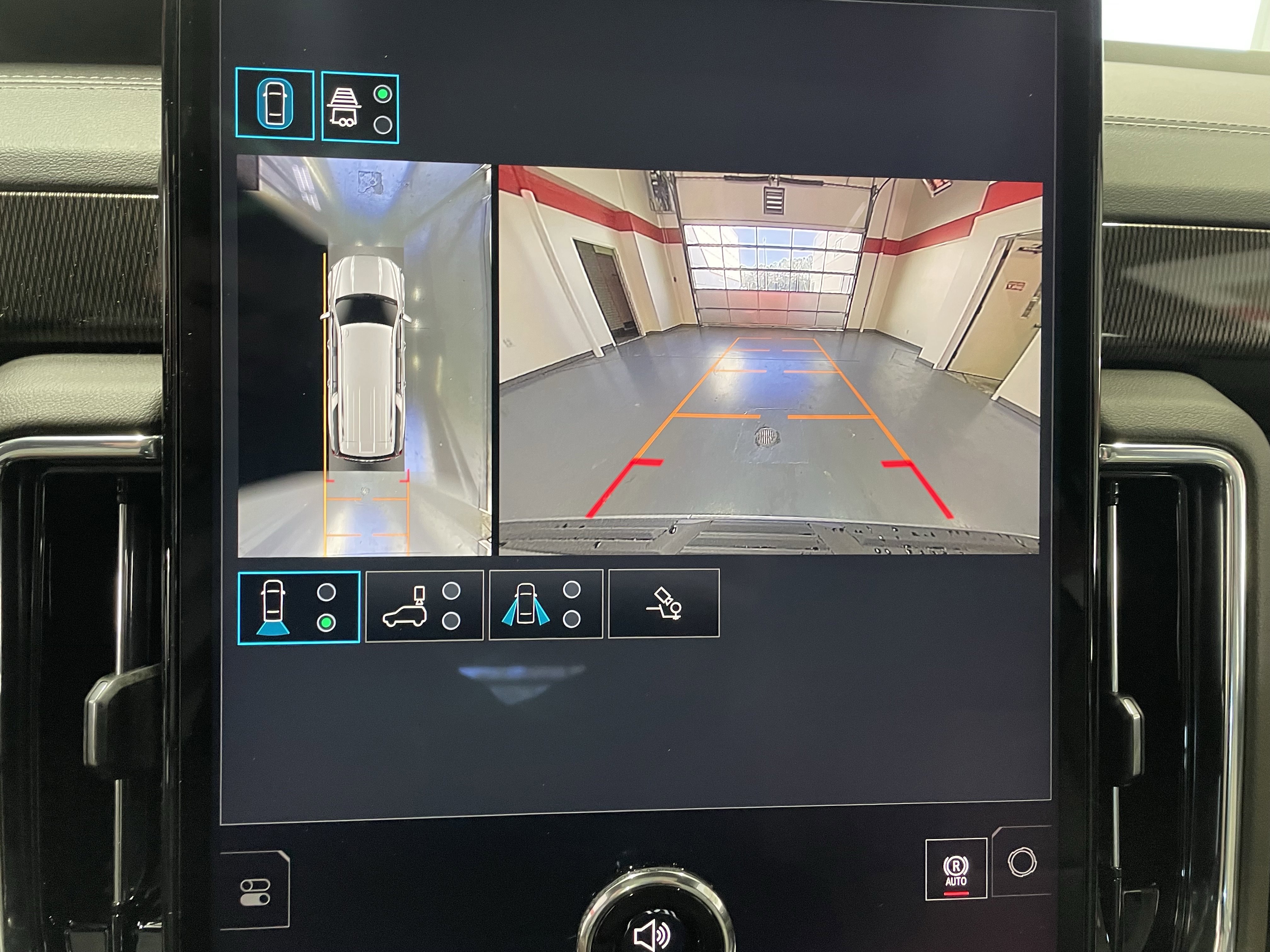 New 2026 GMC Yukon XL Elevation w/ Elevation Premium Package image 21