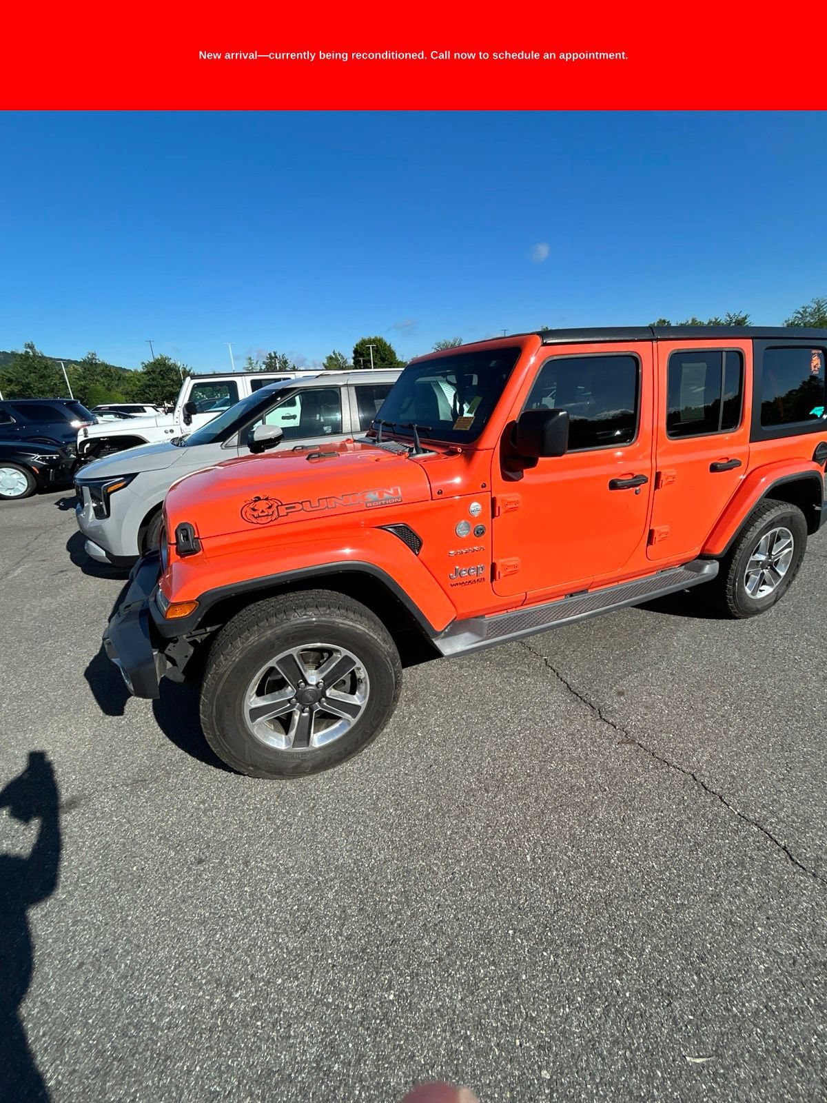 Used 2018 Jeep Wrangler Unlimited Sahara AWD/4WD image 6