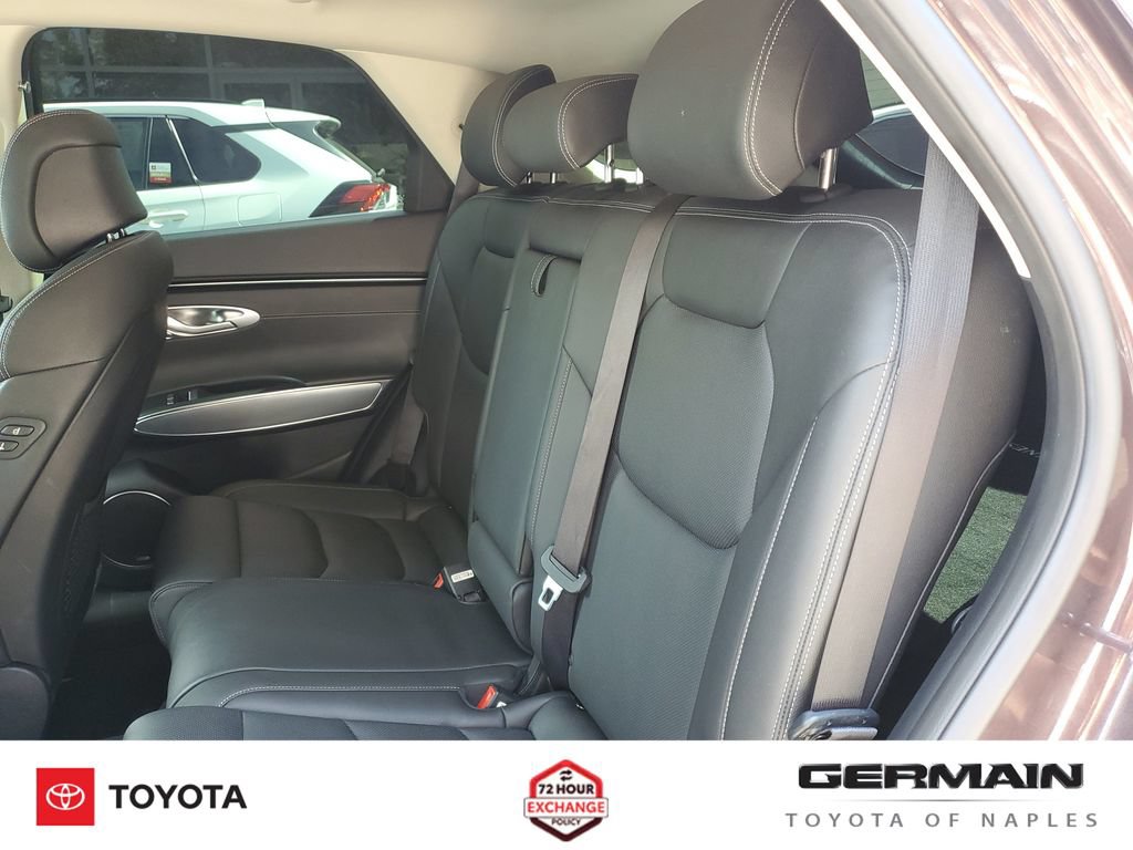 Used 2022 Genesis GV70 2.5T w/ Select Package AWD/4WD image 21