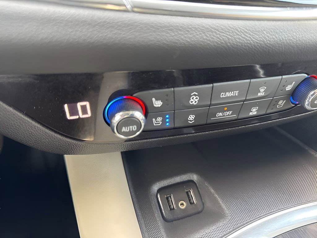 Used 2018 Buick Enclave Premium image 24