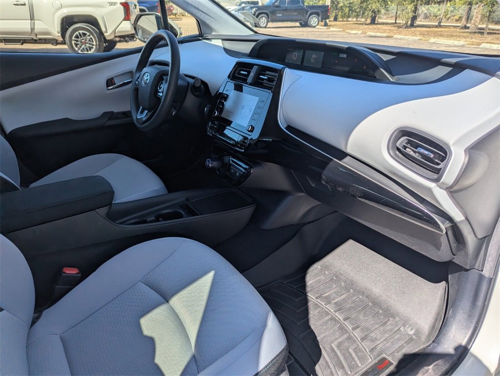 Certified 2020 Toyota Prius LE image 13