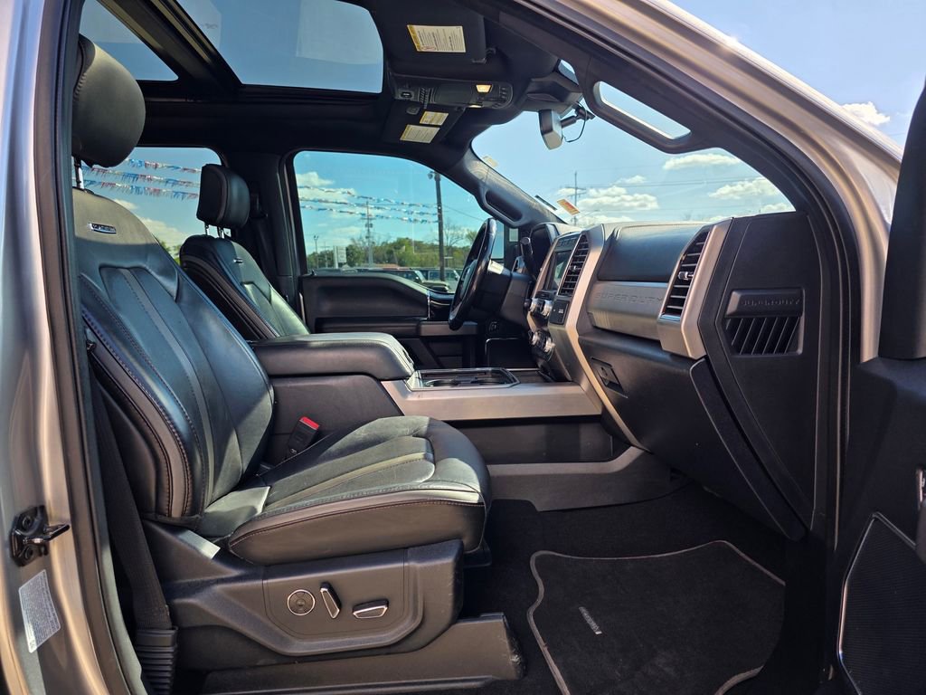 Used 2020 Ford F250 Platinum w/ FX4 Off-Road Package AWD/4WD image 13