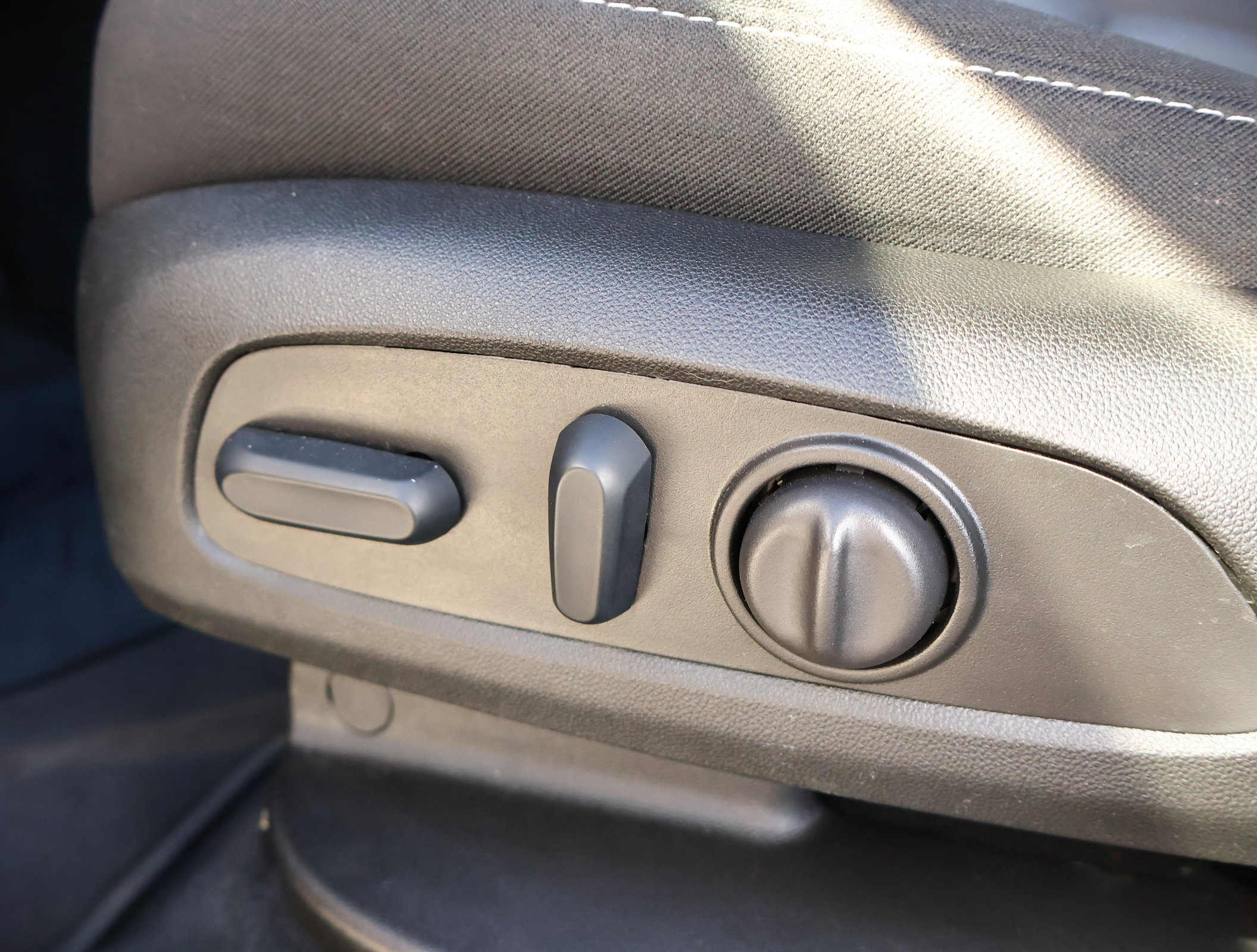 Certified 2024 Chevrolet Blazer LT w/ Convenience Package image 10