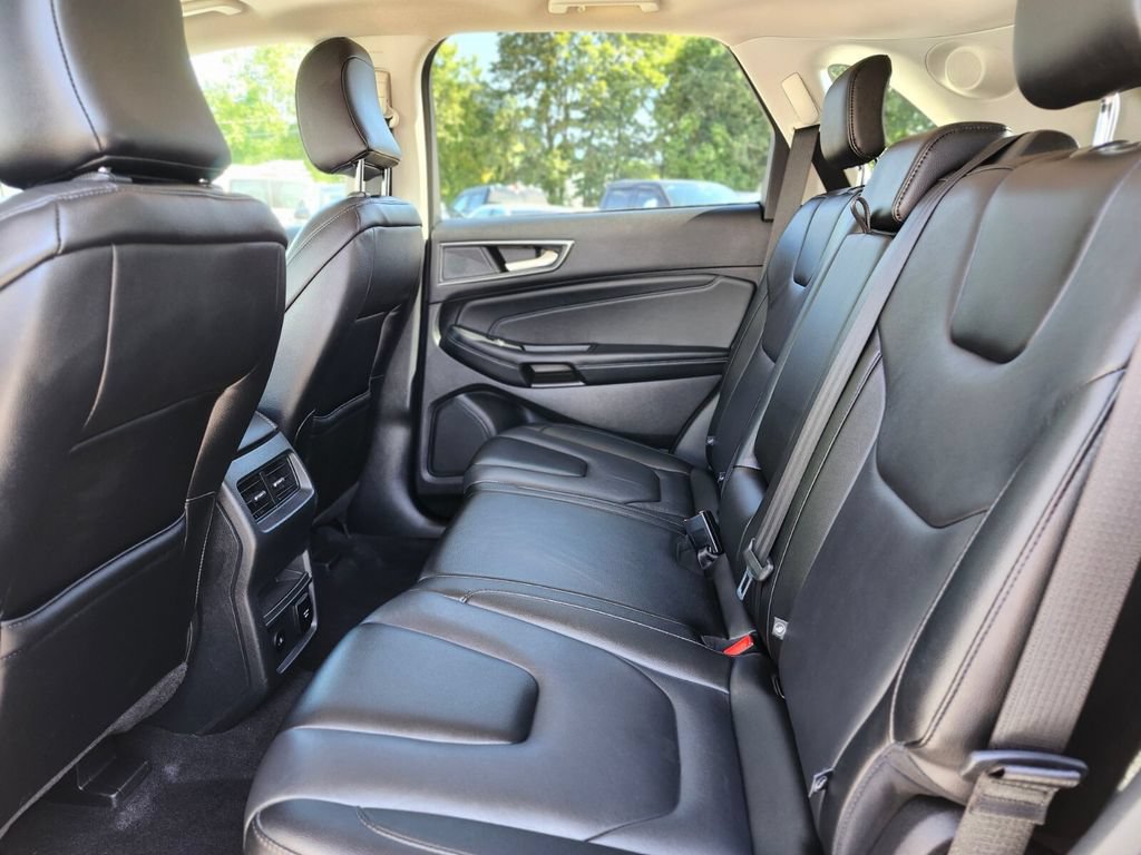 Certified 2022 Ford Edge Titanium AWD/4WD image 16