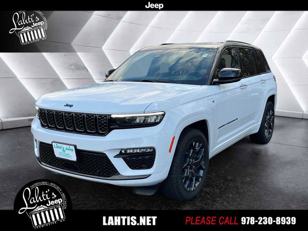 New 2023 Jeep Grand Cherokee Summit w/ Advanced Protech Group IV