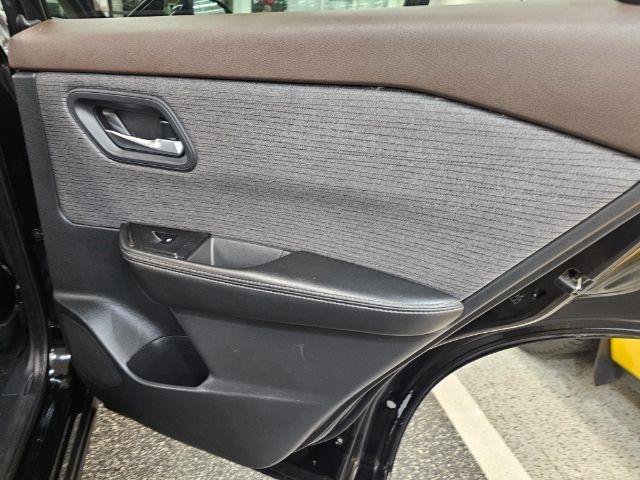 Used 2021 Nissan Rogue SV FWD image 33