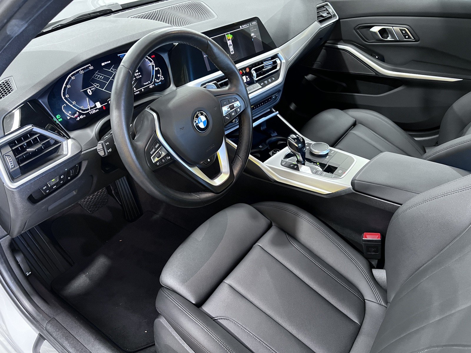 Used 2021 BMW 330e w/ Convenience Package RWD image 14