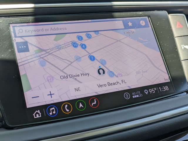 Used 2020 Buick Enclave Essence w/ Sound and Sites Package FWD image 29
