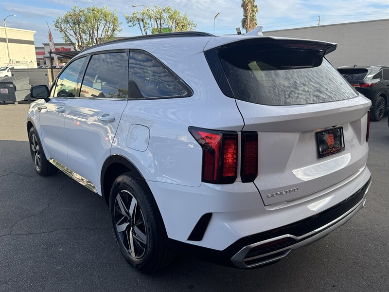 Used 2023 Kia Sorento S FWD image 10