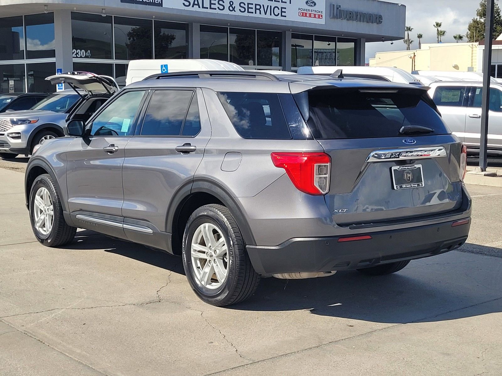 Used 2022 Ford Explorer XLT image 6