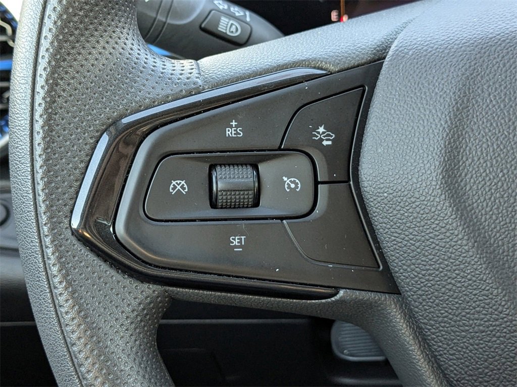 Certified 2025 Chevrolet Trax LT image 26