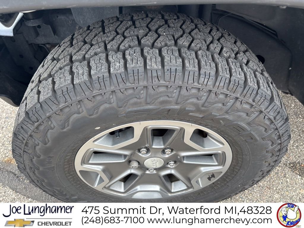 Used 2015 Jeep Wrangler Unlimited Rubicon image 10