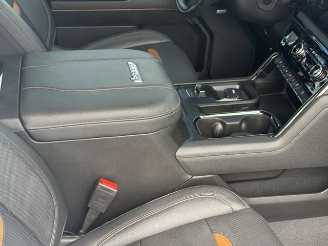 Used 2024 GMC Sierra 2500 AT4 w/ AT4 Premium Plus Package AWD/4WD image 20