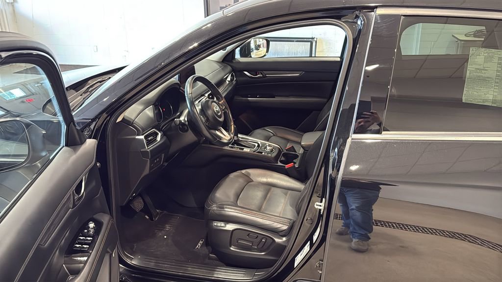 Used 2019 MAZDA CX-5 Grand Touring w/ GT Premium Package AWD/4WD image 23