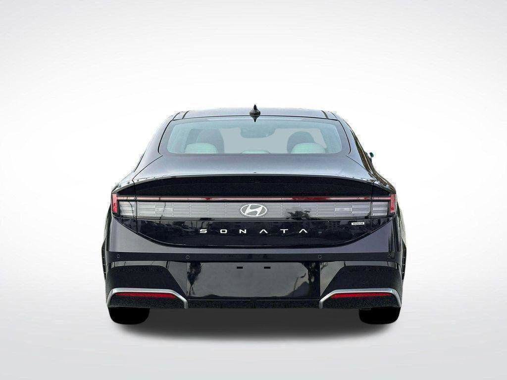 New 2026 Hyundai Sonata Limited FWD image 6
