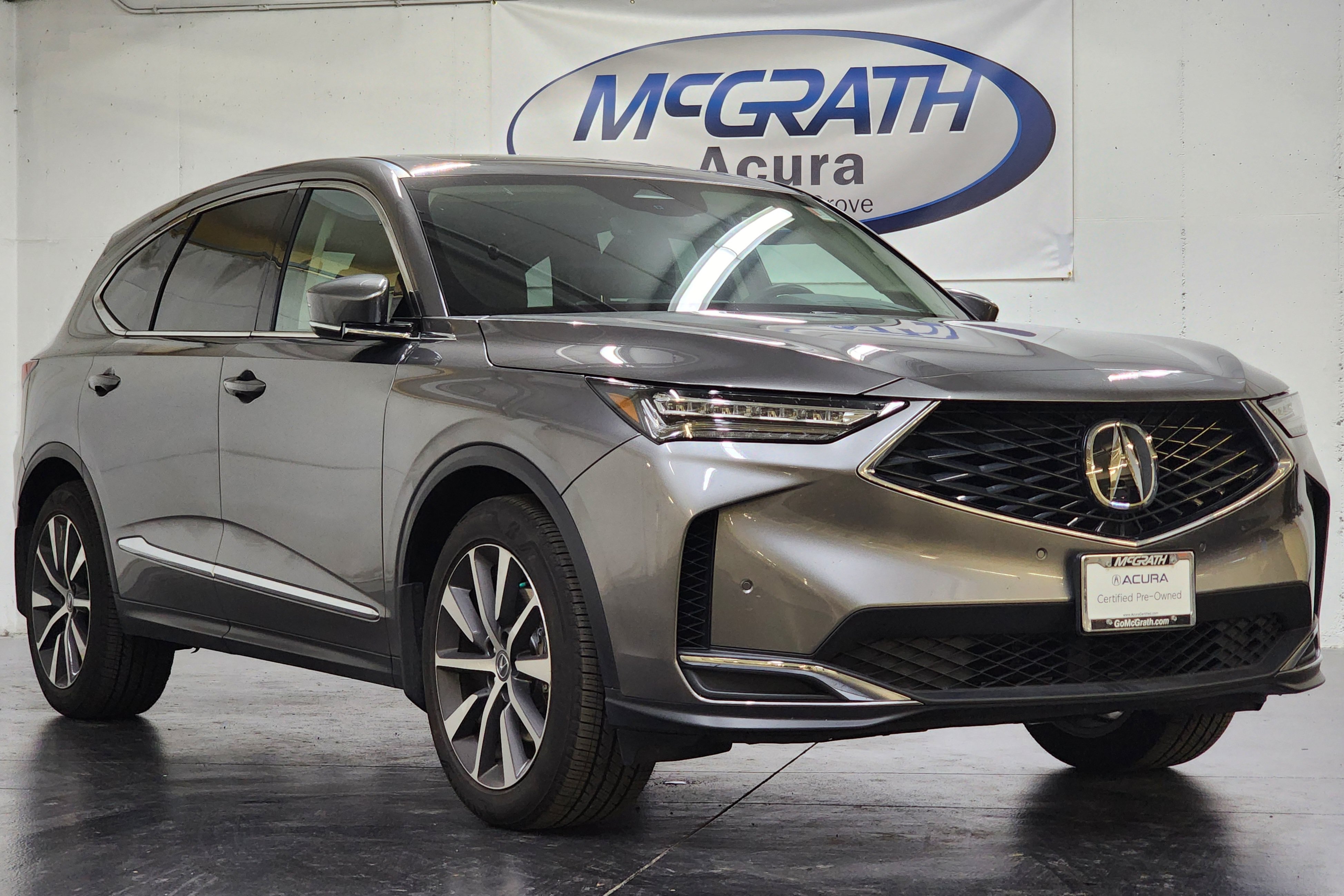 Used 2025 Acura MDX w/ Technology Package AWD/4WD image 2