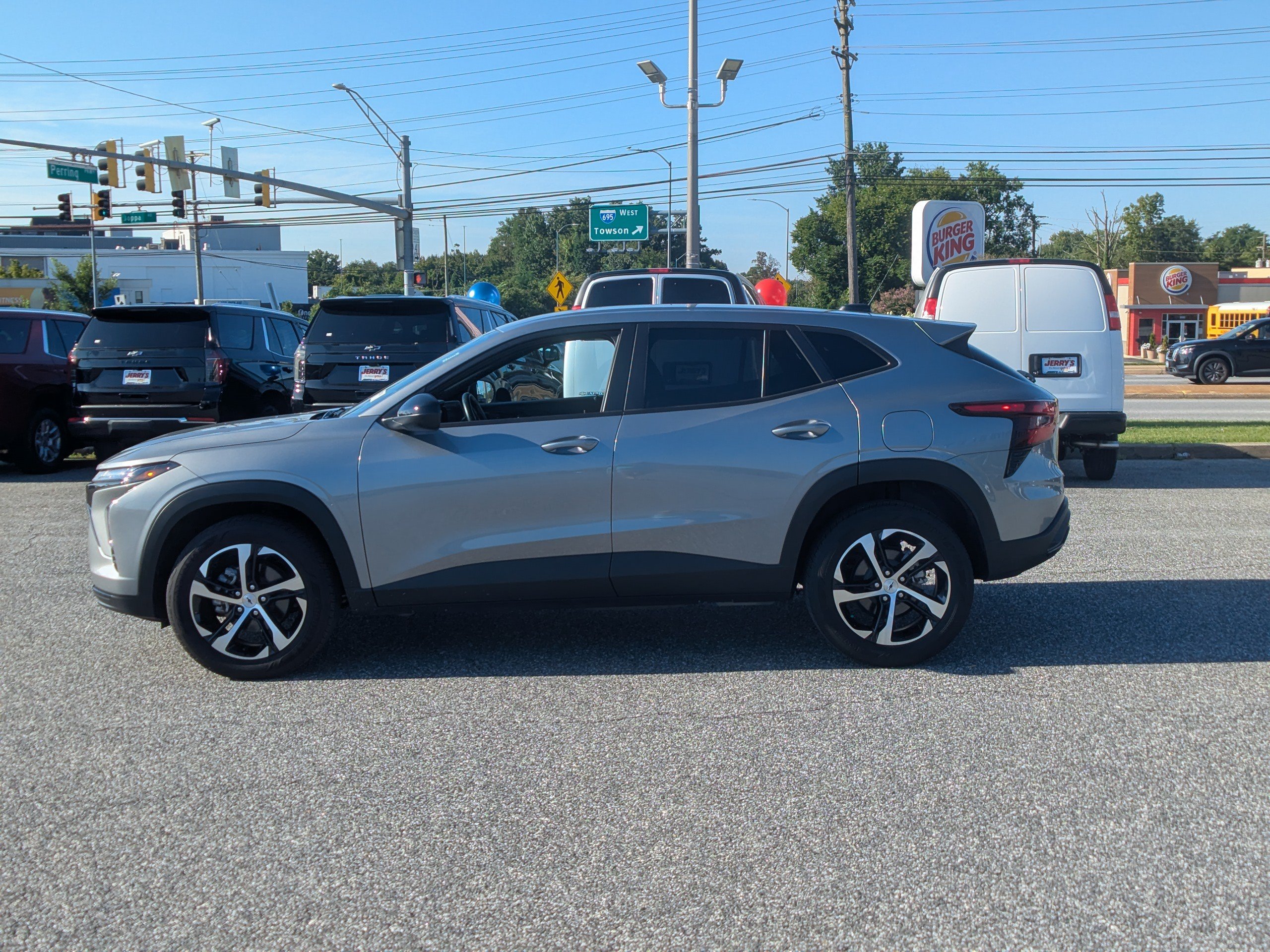 Used 2024 Chevrolet Trax RS w/ Driver Confidence Package FWD image 5