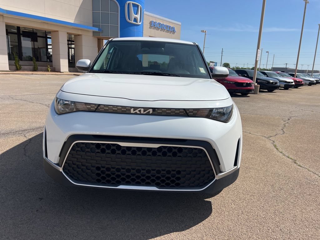 Used 2025 Kia Soul S FWD image 8
