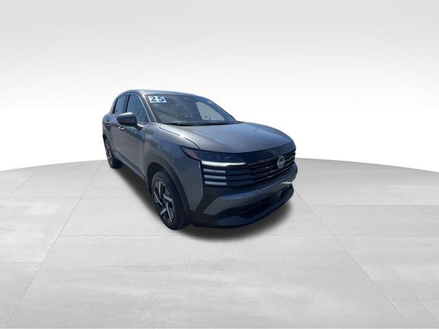 Used 2025 Nissan Kicks SV video 2